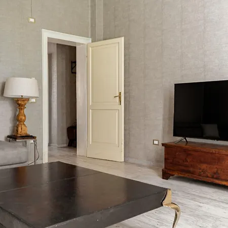 L'esclusivo Carducci 14: Tra Centro Storico E Mare * 페자로