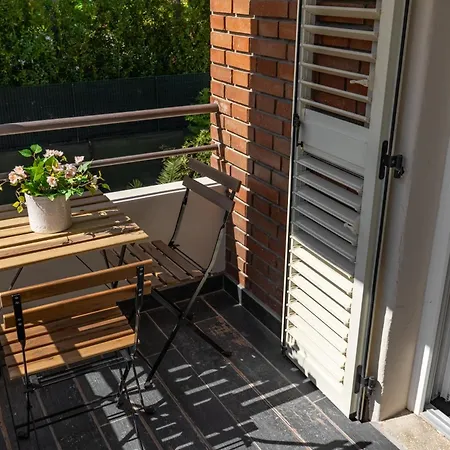 L'esclusivo Carducci 14: Tra Centro Storico E Mare 페자로